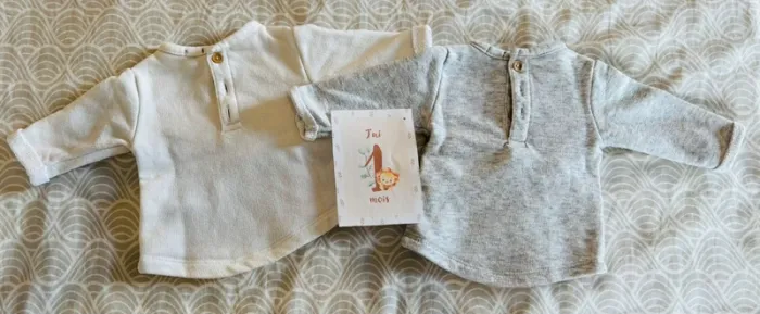 🌸 Lot de 2 sweat-shirt fille - Kiabi - Taille 1 mois - photo numéro 2