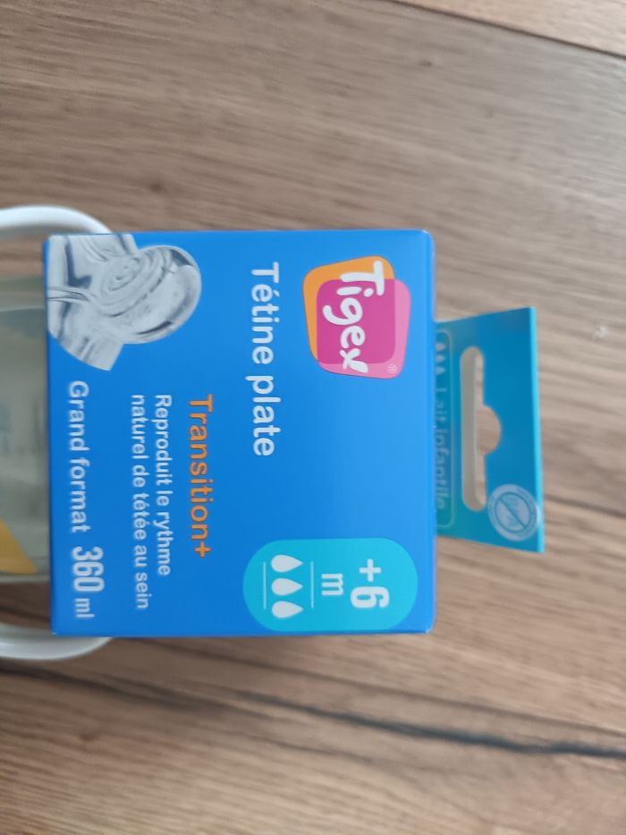 Lot de lait 3 age et biberon - photo numéro 3