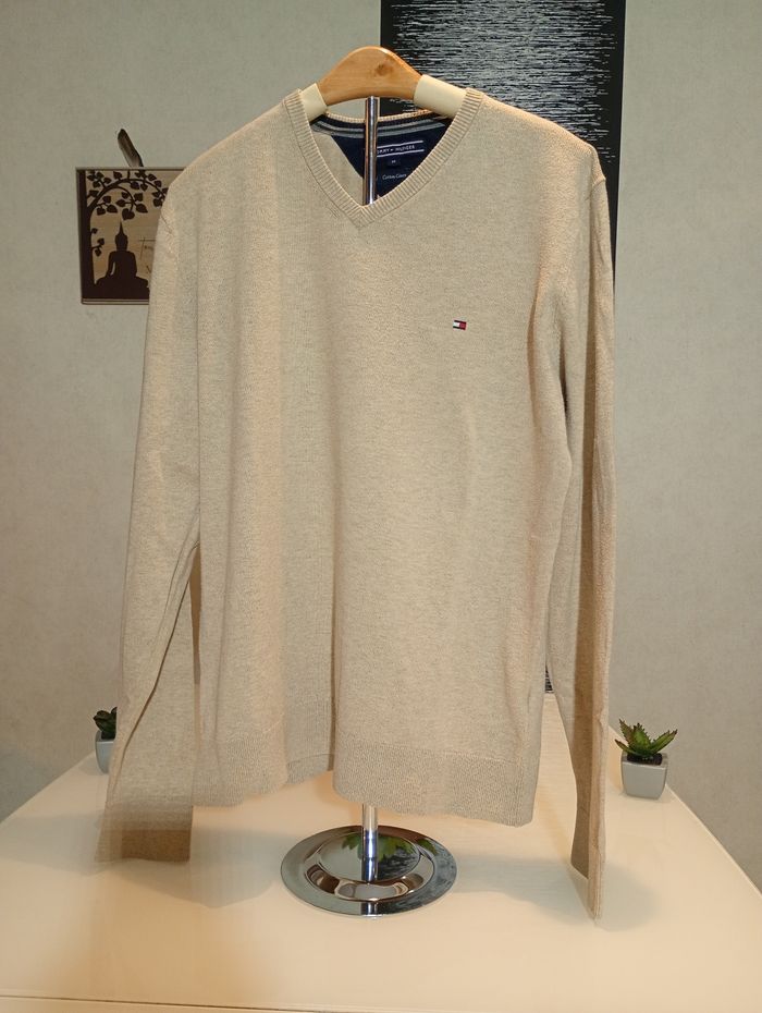 Pull Tommy Hilfiger beige col V – taille M – coton et lin