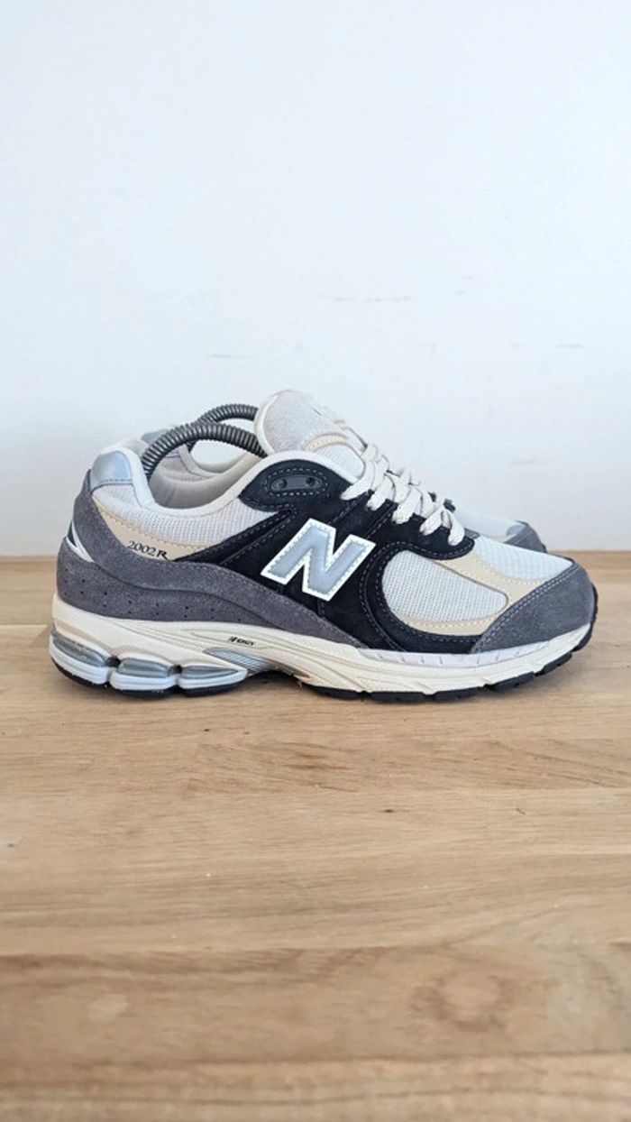 New balance 2002 r