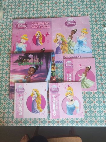 Disney Lot de livres Cendrillon, Raiponce, Tana