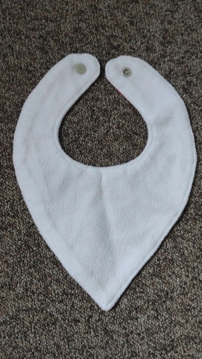 Bavoir neuf bébé - photo numéro 2