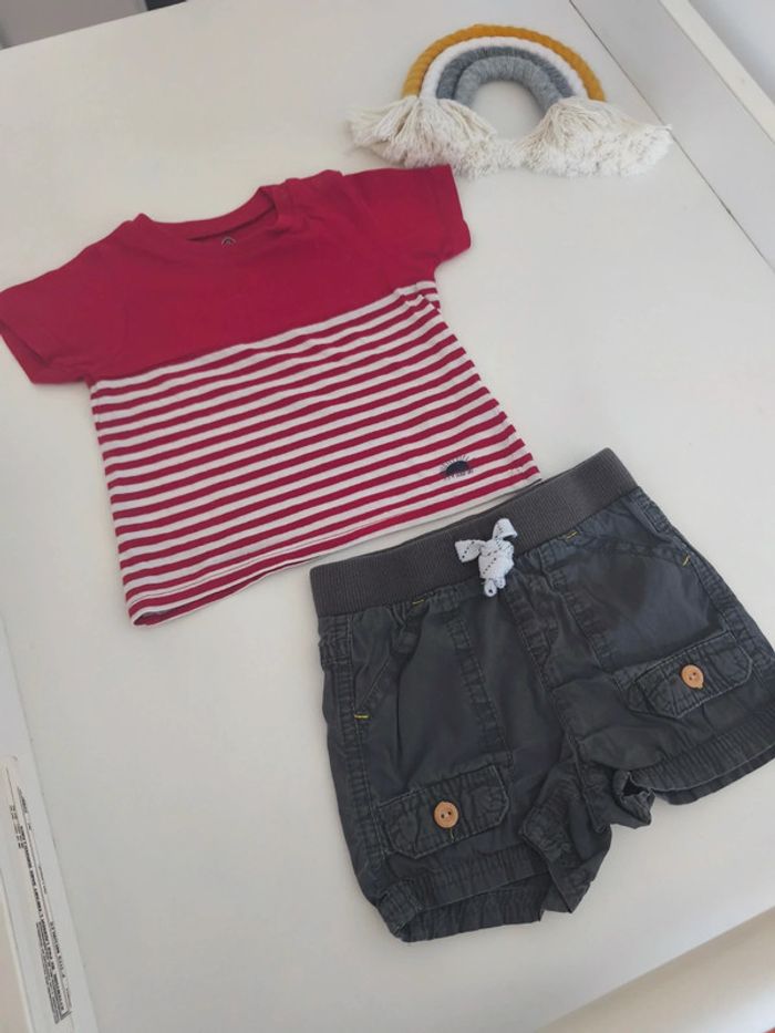 Short gris et tee shirt rouge rayé marinière