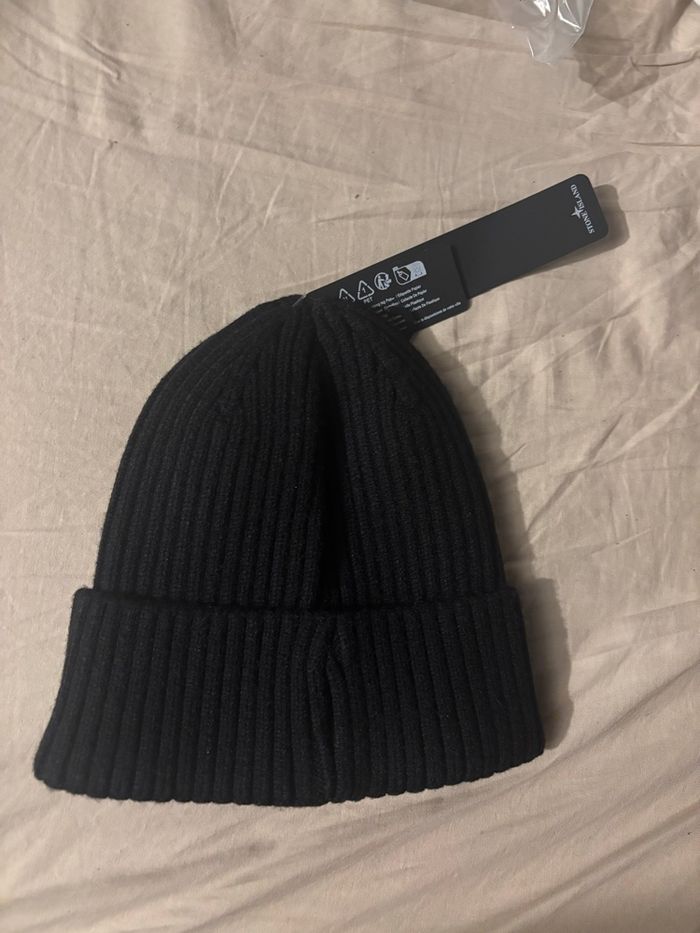 Bonnet neuf noir avec étiquette - photo numéro 2