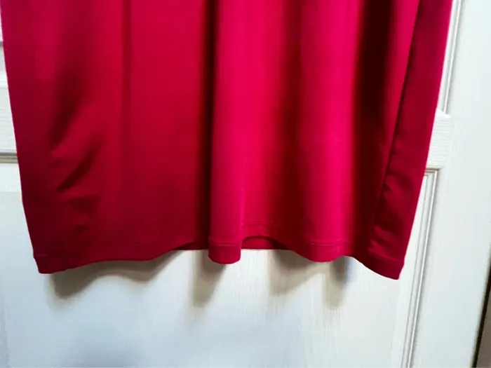 Robe courte Versace -couleur Rouge Cerise - taille 40 - photo numéro 13