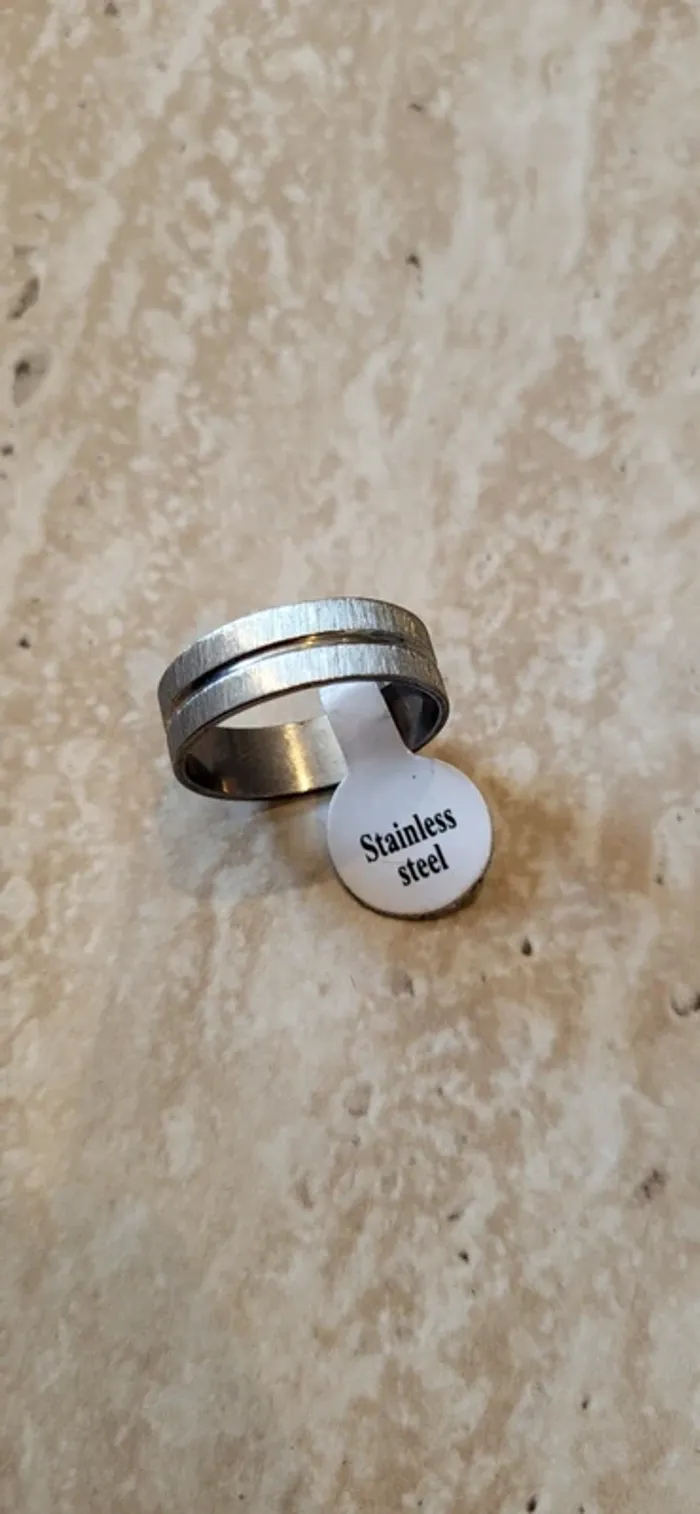 Bague argentée mate – Taille 21 - Neuf - photo numéro 4