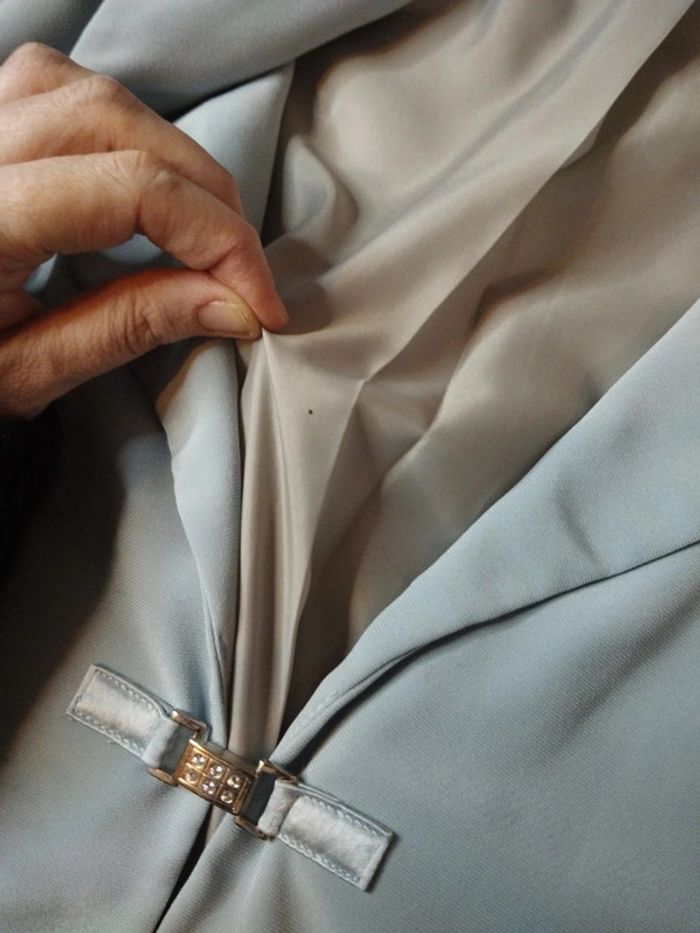 🌹 Ensemble Veste & Top Bleu Pastel Strass & Satin Gérard Pasquier T46/48 Un Petit Défaut🌹 - photo numéro 19