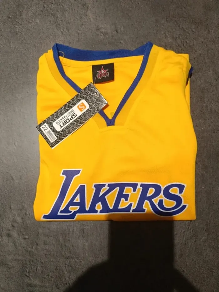 Tenue NBA Los Angeles Lakers Kobe Bryant jaune. T.22 - photo numéro 4