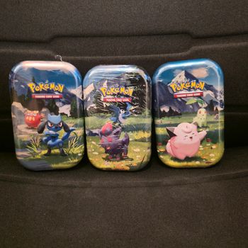 Pokémon Lot de 3 Mini Tin ME2.5 Héros Trascendants (Riolu/Zorua/Mélofée)