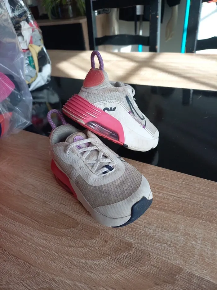 Basket Nike bébé T23 - photo numéro 3