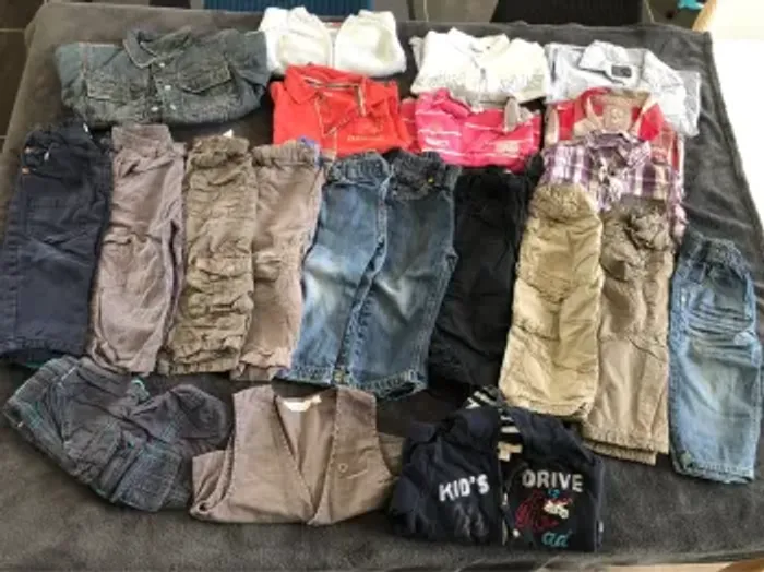 Lot vêtements bébé garçon 24 mois
