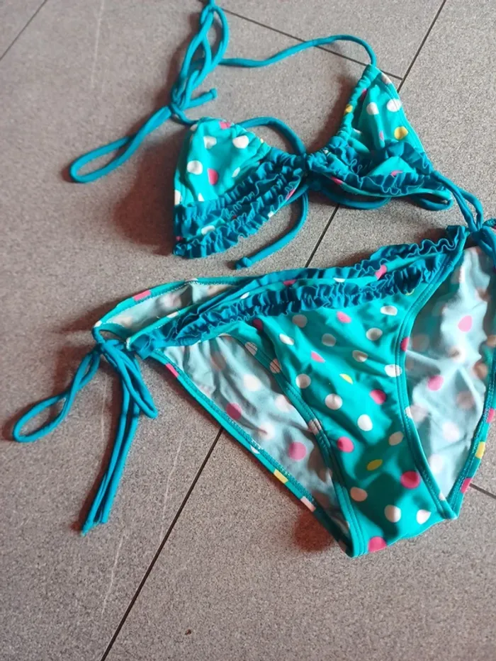 Maillot de bain à pois 14 ans - photo numéro 2