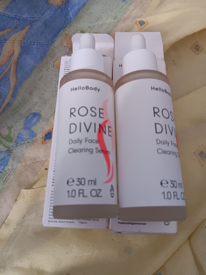 Rose divine serum visage  clarifiant   peau mixte à  grasse  eau de rose avec ume note  citronnée 60ml