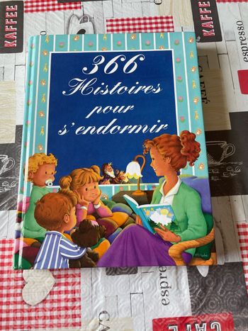 Livre 366 histoires pour le soir