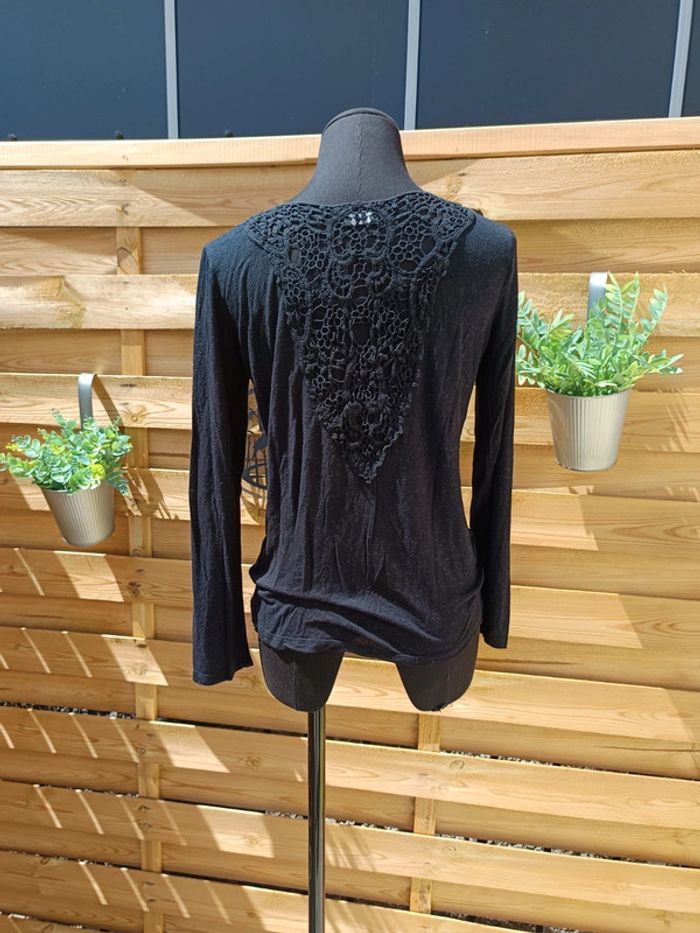 T-shirt noir et argenté dos brodé taille 42 - photo numéro 4