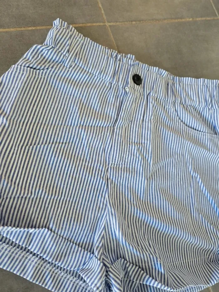 Short taille haute rayé - photo numéro 3