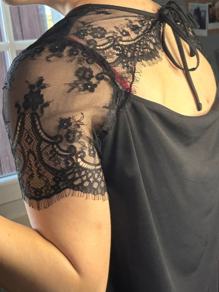 Haut dentelle - photo numéro 4