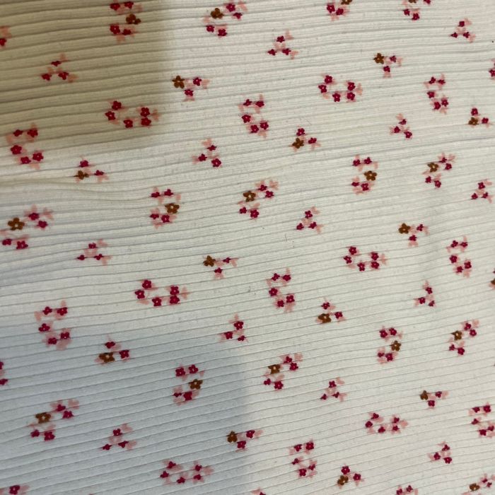 Sous pull fleurs roses - photo numéro 3