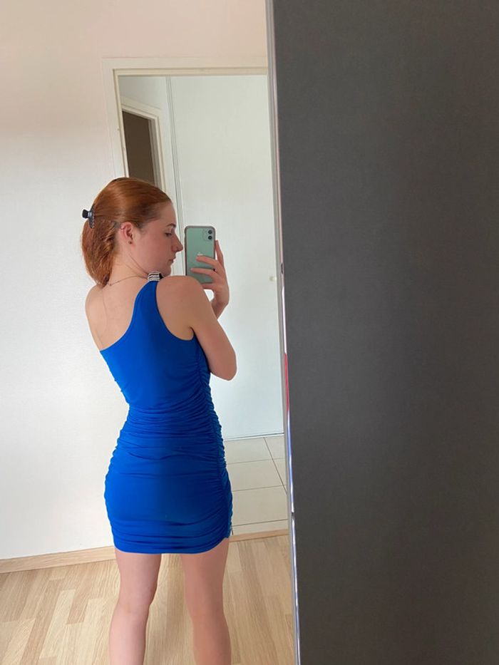 Robe bleu - photo numéro 3