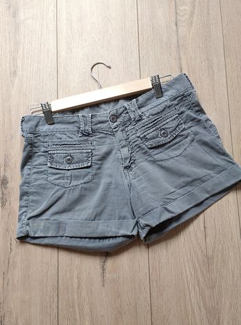 Short gris
