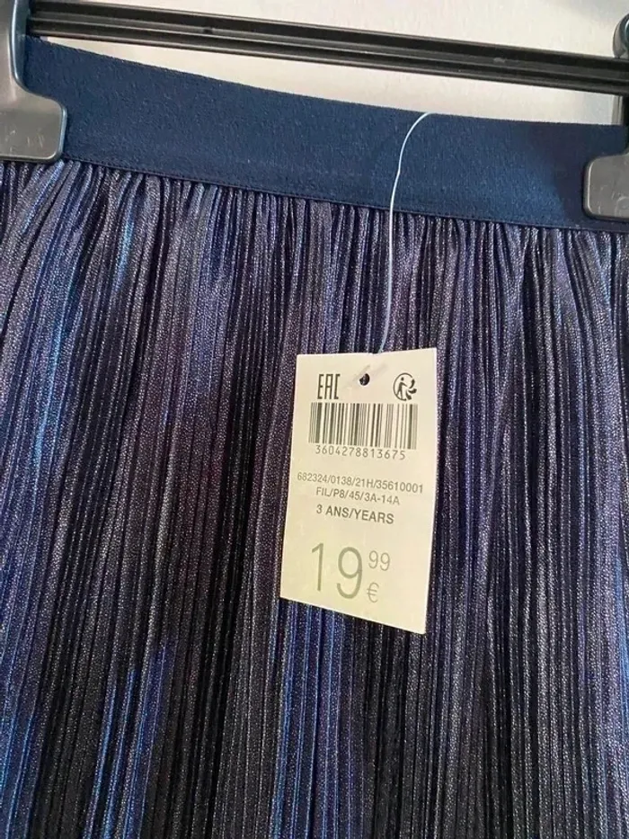 Belle jupe plissée Okaidi Okaïdi taille 3 ans Neuve - photo numéro 2