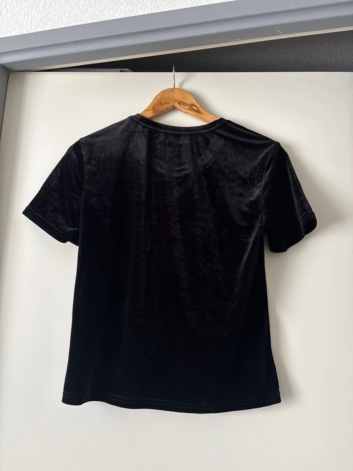 Tee-shirt noir - photo numéro 2
