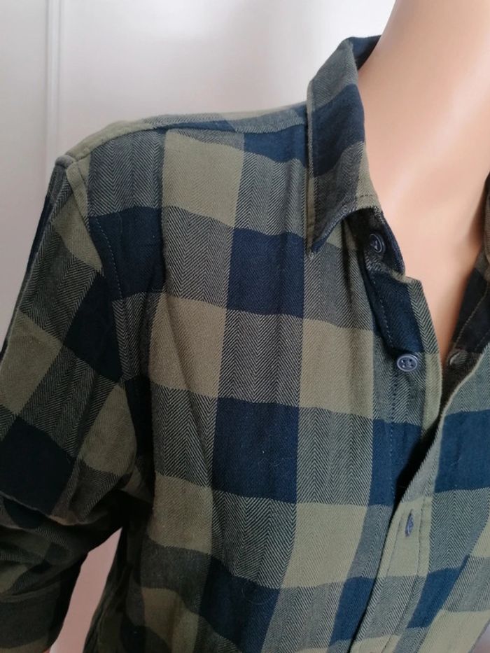 Chemise en S en coton kaki et marine C&A - photo numéro 3