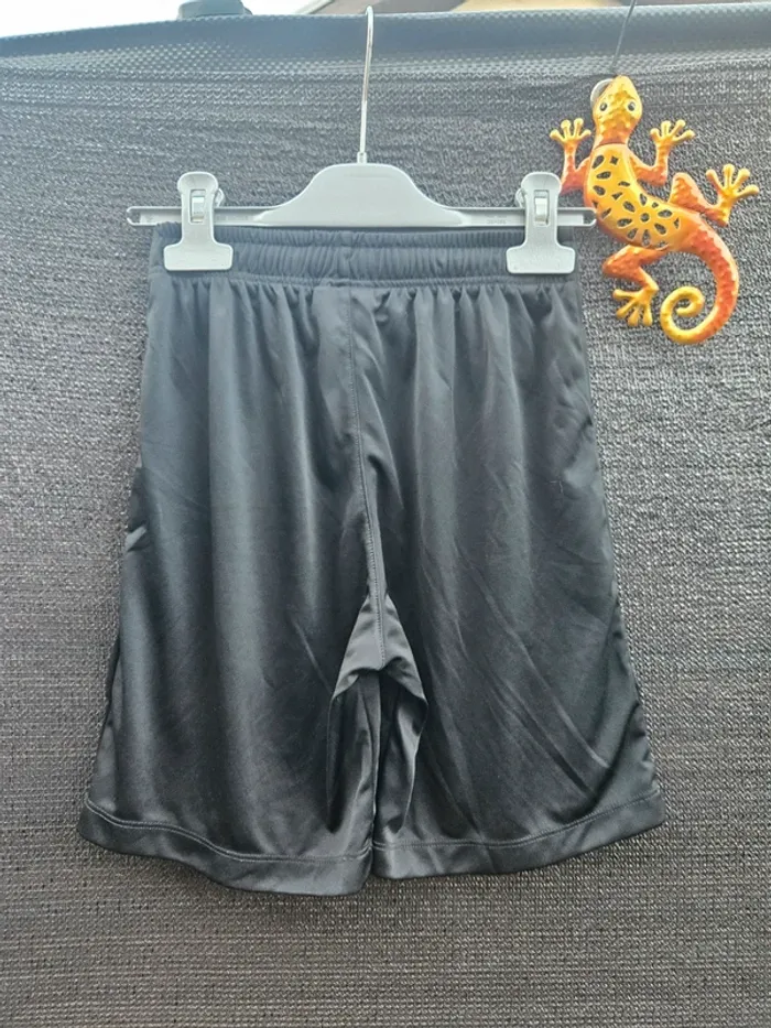 Short de foot - photo numéro 3