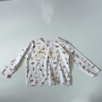 T-shirt manche longue avec des fleurs