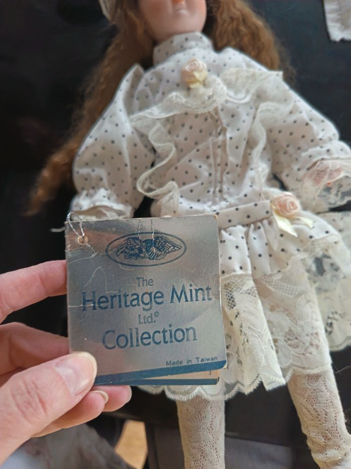 Poupées porcelaine - photo numéro 5