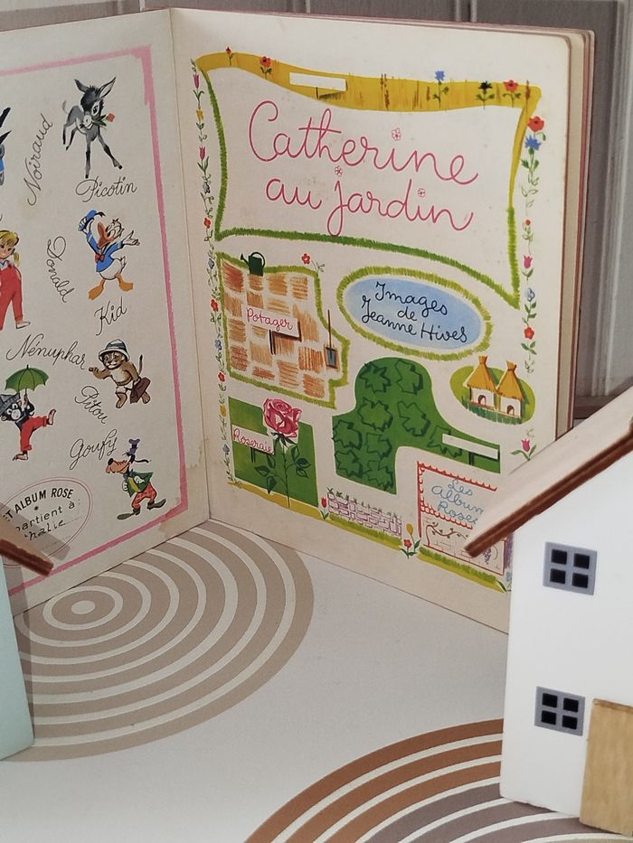 📚 Vintage Hachette Les albums Roses Catherine au jardin - photo numéro 2