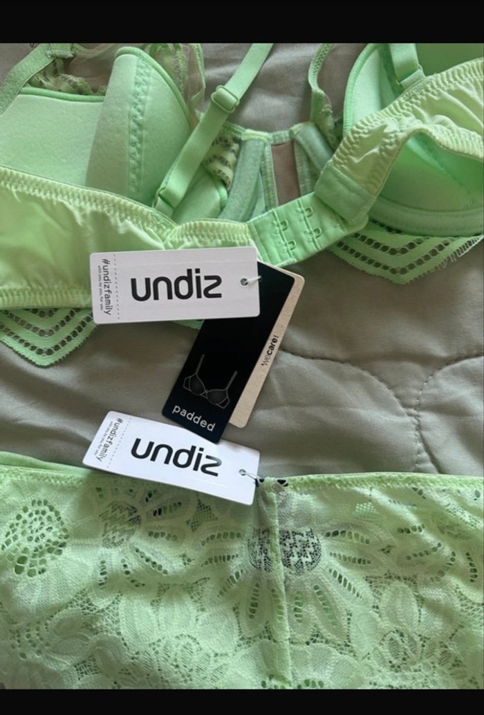 Ensemble lingerie - photo numéro 2