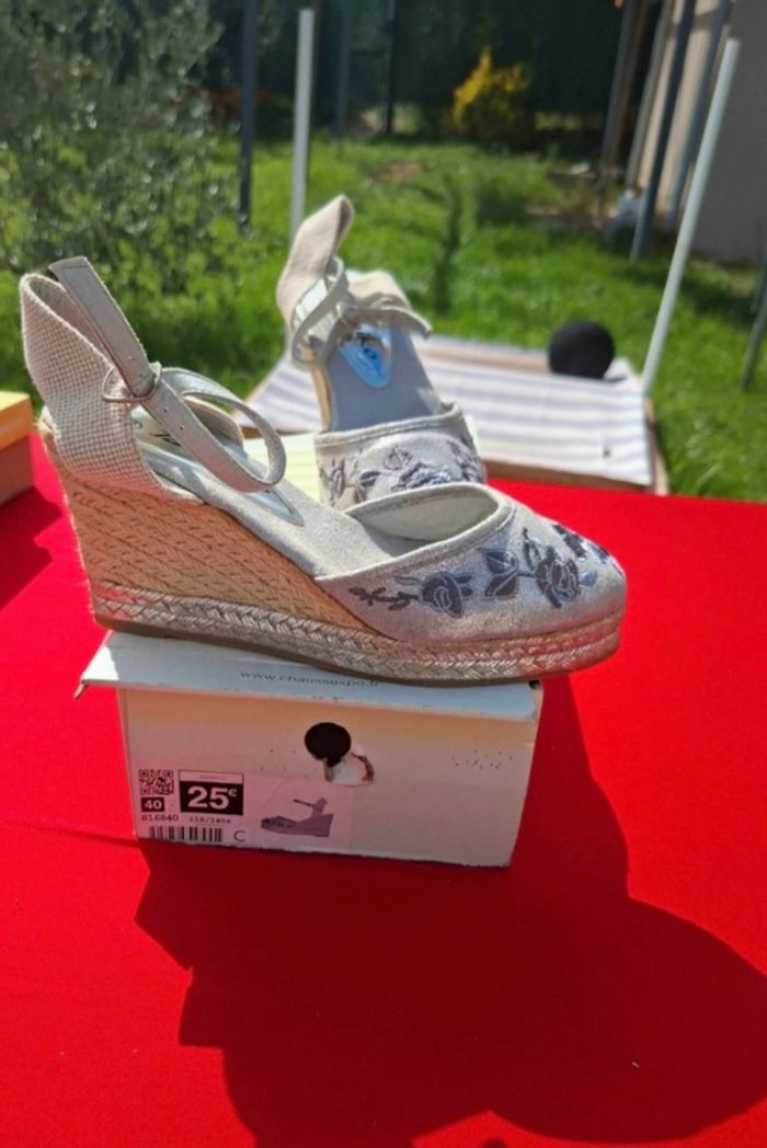 Chaussures a talon femme neuve taille 40