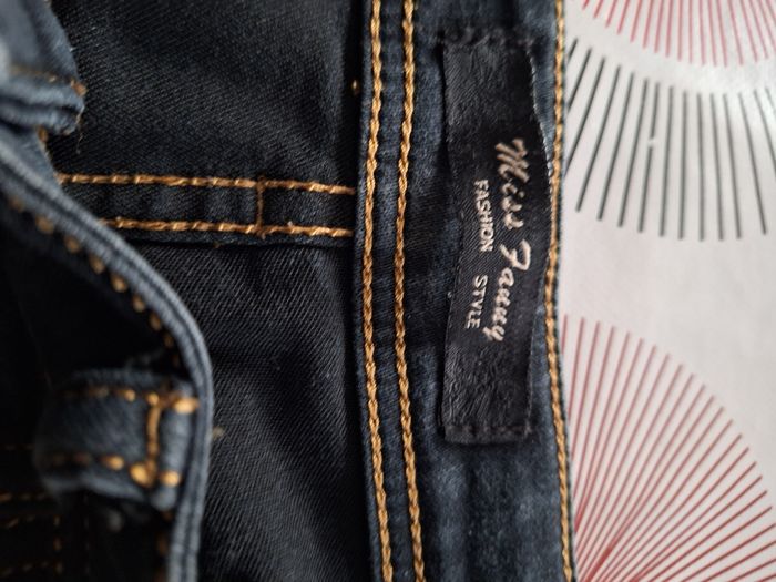 Jean noir - photo numéro 2