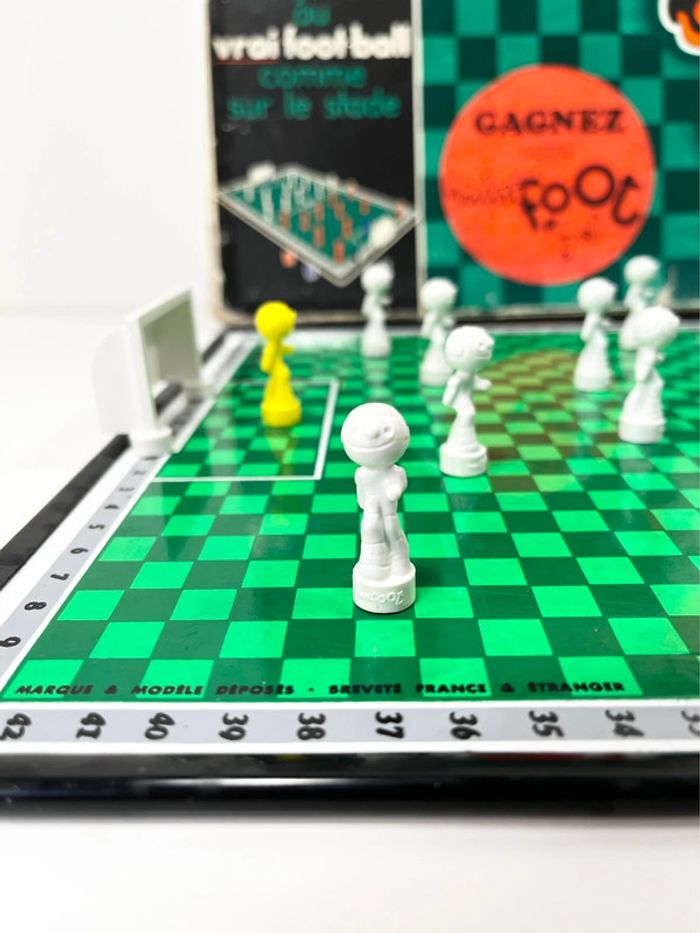 Jeu ancien : " Mini Foot " fabriqué en France - photo numéro 4