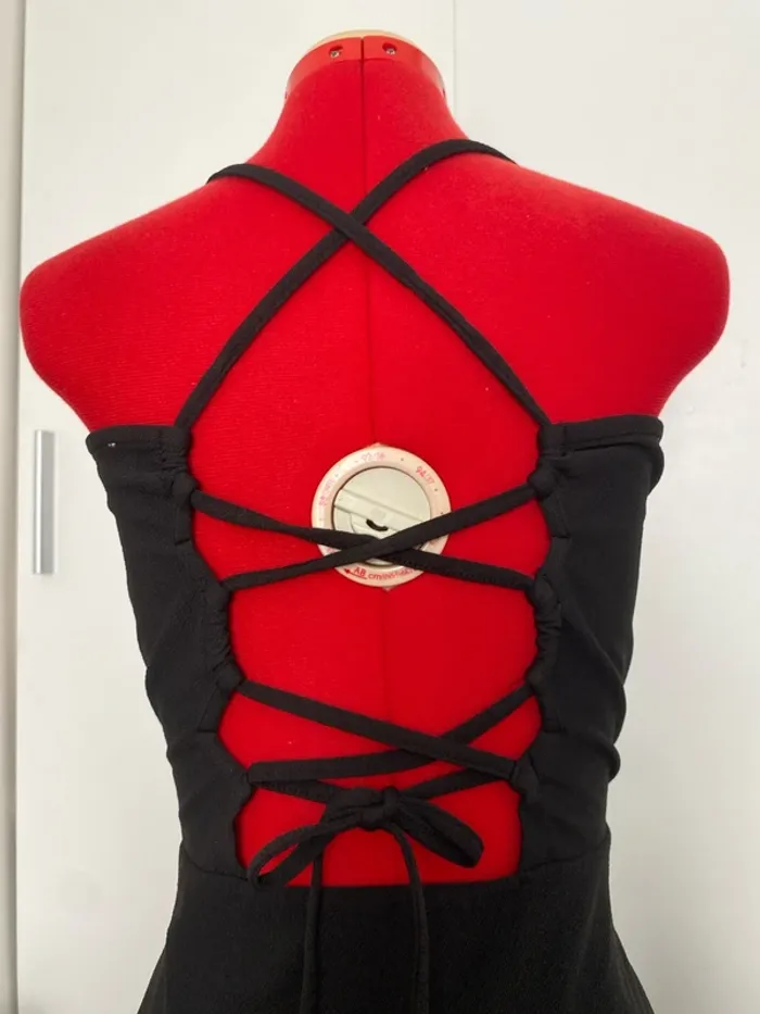 Robe noire ouverture et dos nu Jennyfer - photo numéro 4