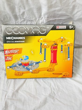 Geomag mechanics spécial édition 81 pièces complet