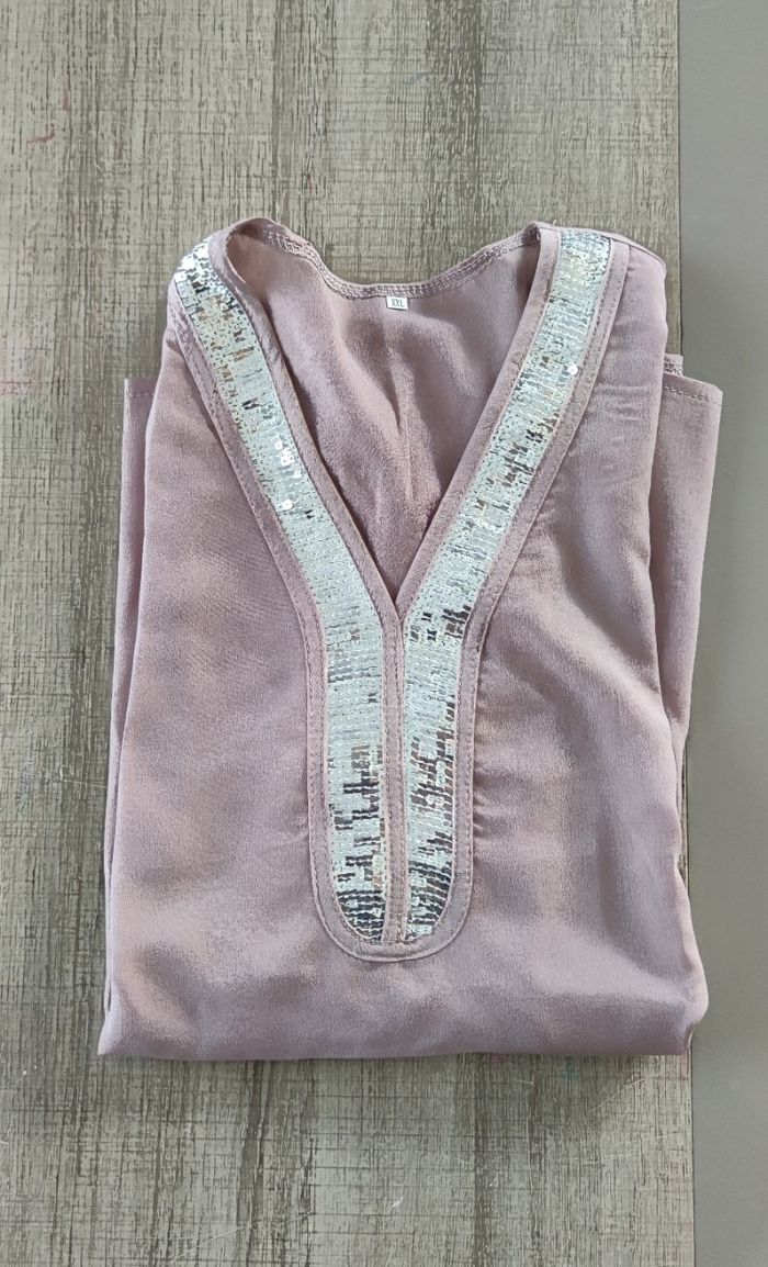 💜 Blouse ample Mauve Poudré - Encolure V Paillettes Argentées - T.XXL - photo numéro 3