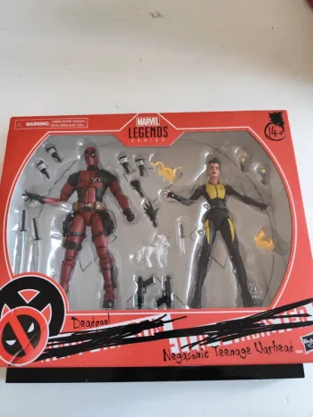 Lot figurine Deadpool et Negasonic Teenage Warhead Marvel Legends Series classic