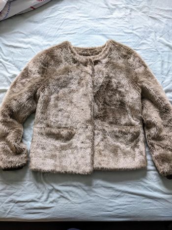 Veste fausse fourrure