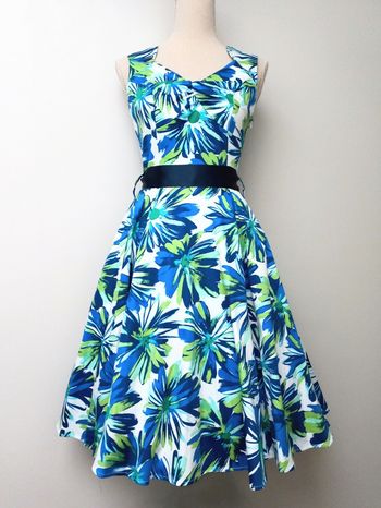 Robe pin-up Hearts & Roses