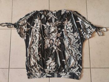 Tee shirt ample femme taille 2 TBE