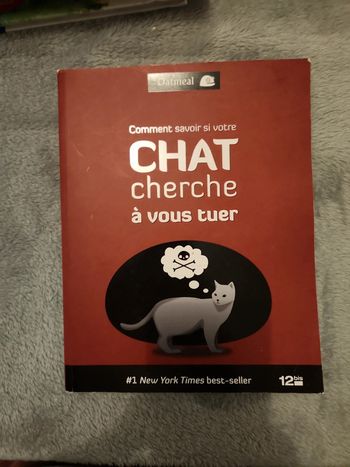 Livre : comment savoir si votre chat cherche à vous tuer