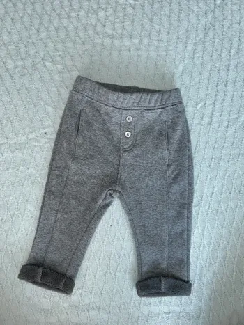 Pantalon gris bébé