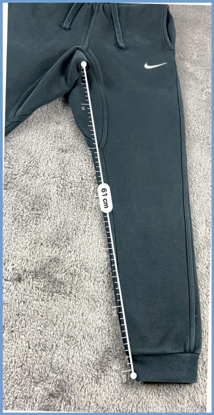 Jogging Nike Solo Swoosh Noir avec logo brodé Taille XS - photo numéro 5