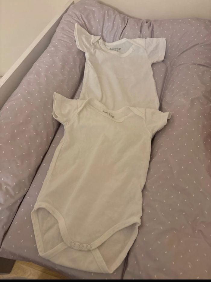 Lot de bodies  blanc bébé