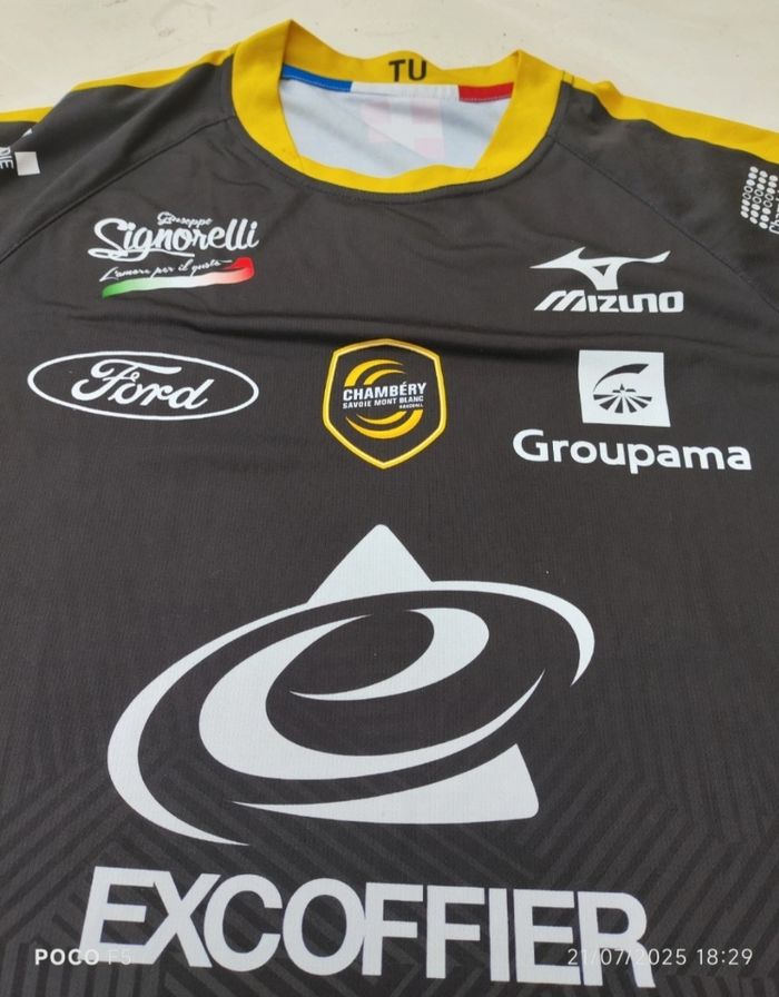 Maillot de handball officiel du club de Chambéry. avec écharpe  
Eux être vendu séparément - photo numéro 4