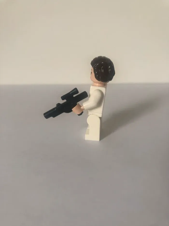 Figurine type lego Princesse Leïa. Star Wars - photo numéro 2