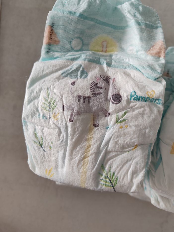 21 Couches pampers taille 1 - photo numéro 2