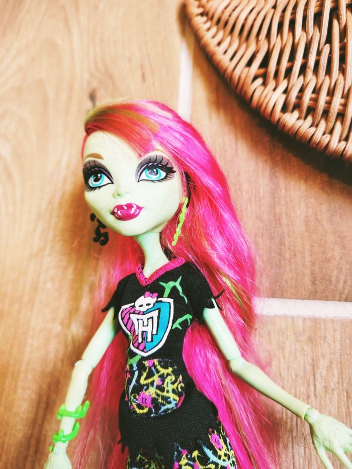 🦇 Poupée Monster High Venus Mc Flytrip ghoul's spirit pom-pom marque Mattel - photo numéro 3